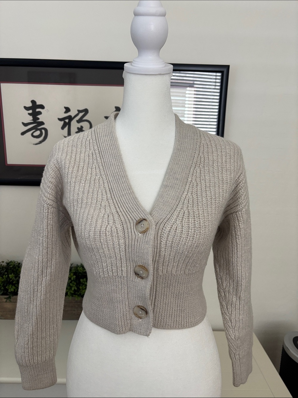 Aritzia Babaton Cropped Beige Ribbed V-Neck Cardigan